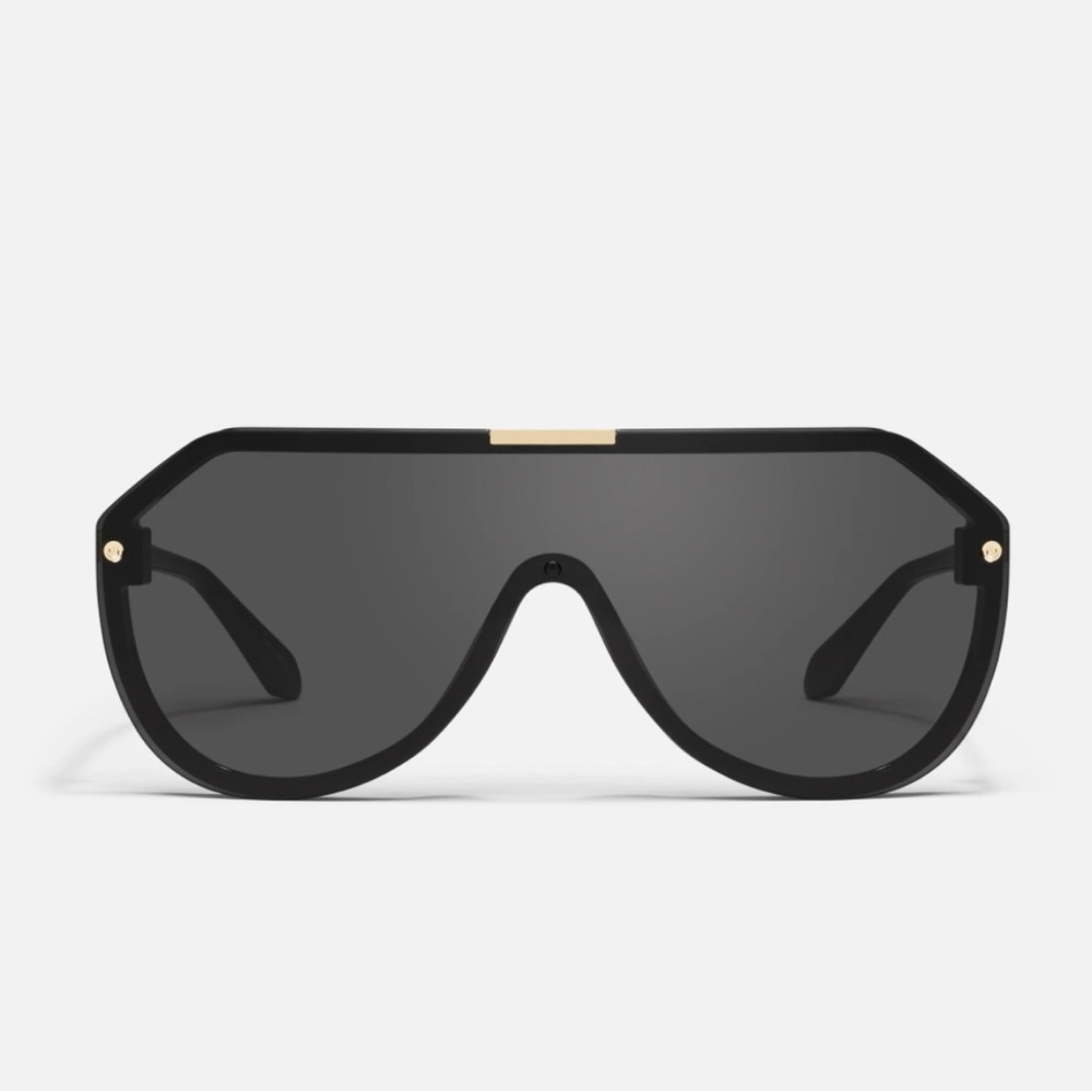 Quay Showbiz Shiny Black Frame / Black Lens-brand new
